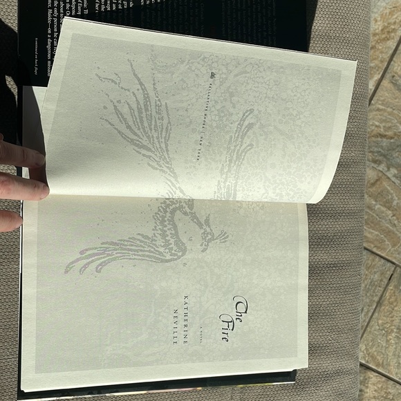 The Fire - Katherine Neville. Hardcover. Thriller. Fiction. Sequel to The Eight. - Picture 7 of 12